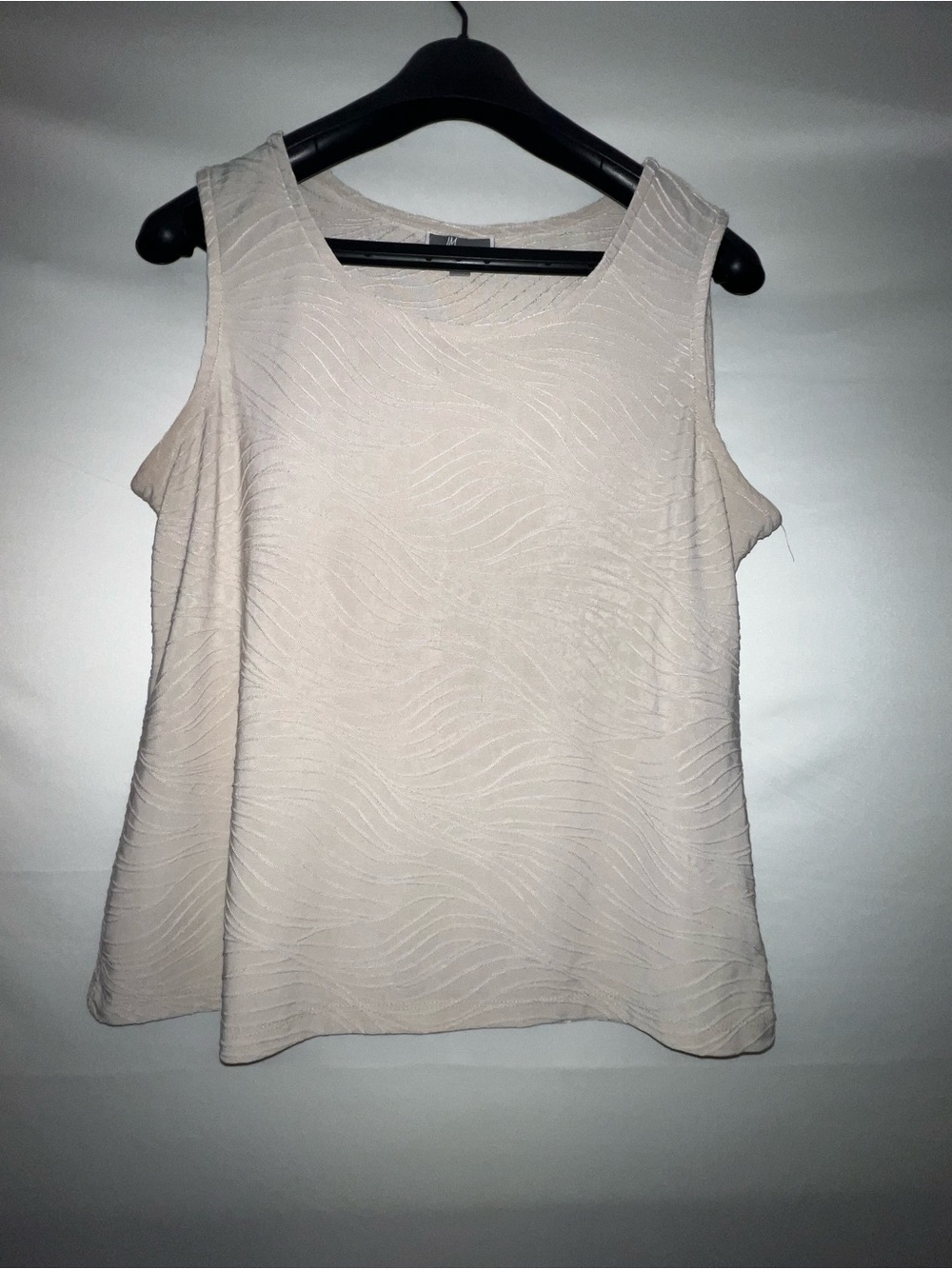 JM Collection Cream Textured Sleeveless Tank